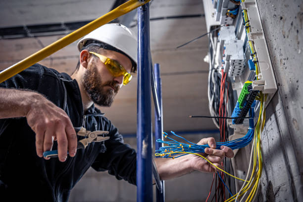 Best Licensed Electrician  in Vero Beach South, FL